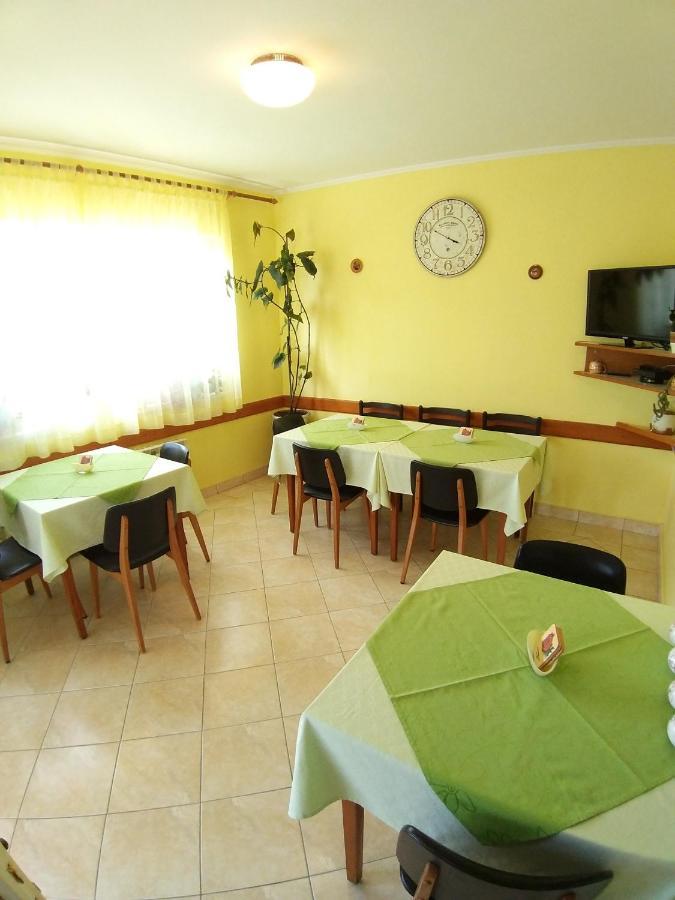 Balen Guest House Rab Town Exterior photo