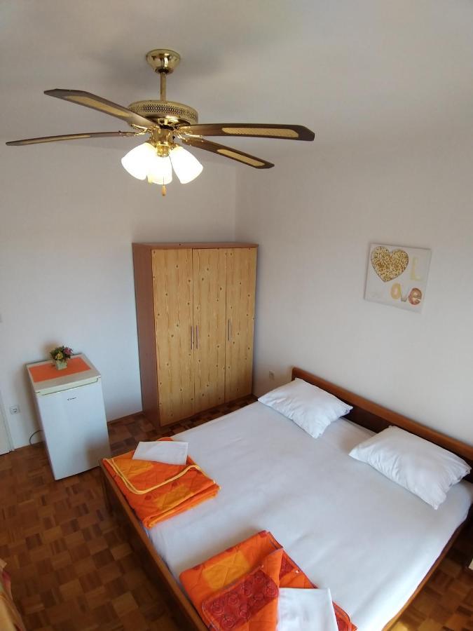 Balen Guest House Rab Town Exterior photo