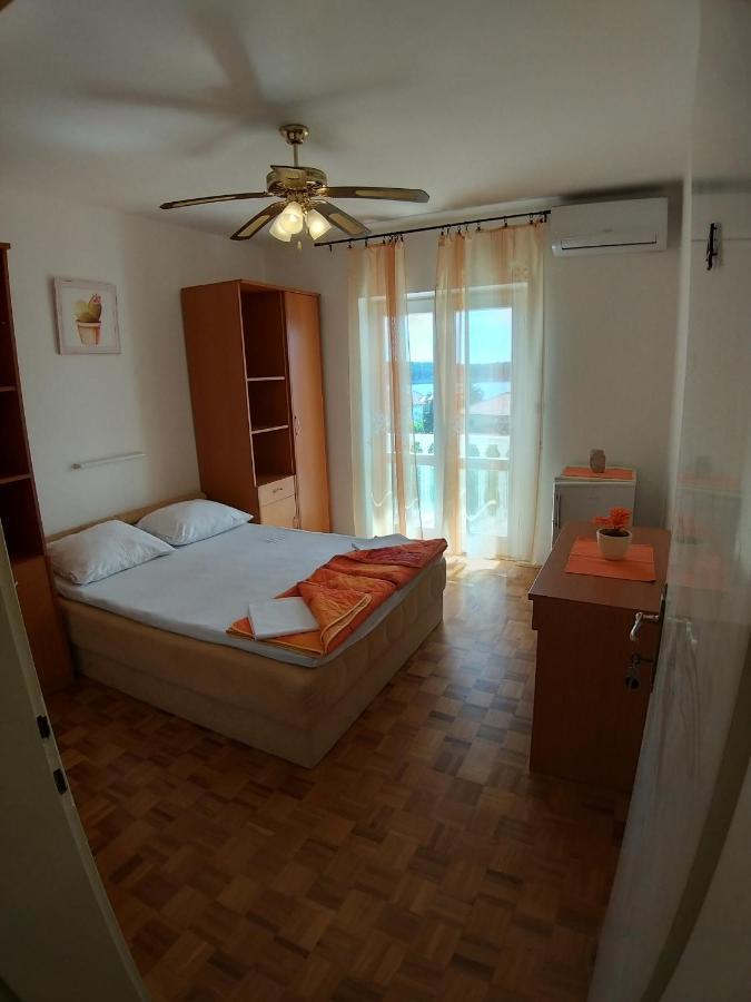 Balen Guest House Rab Town Exterior photo