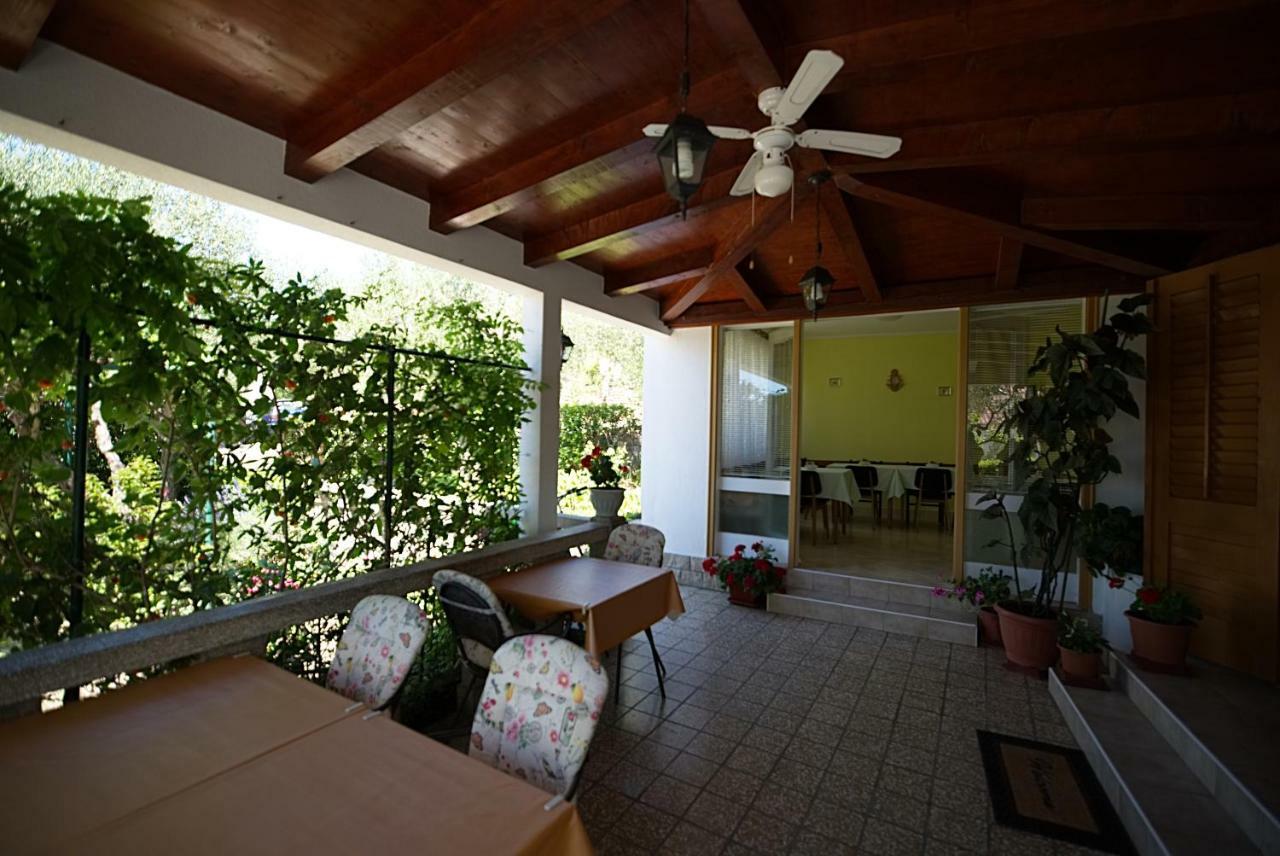 Balen Guest House Rab Town Exterior photo